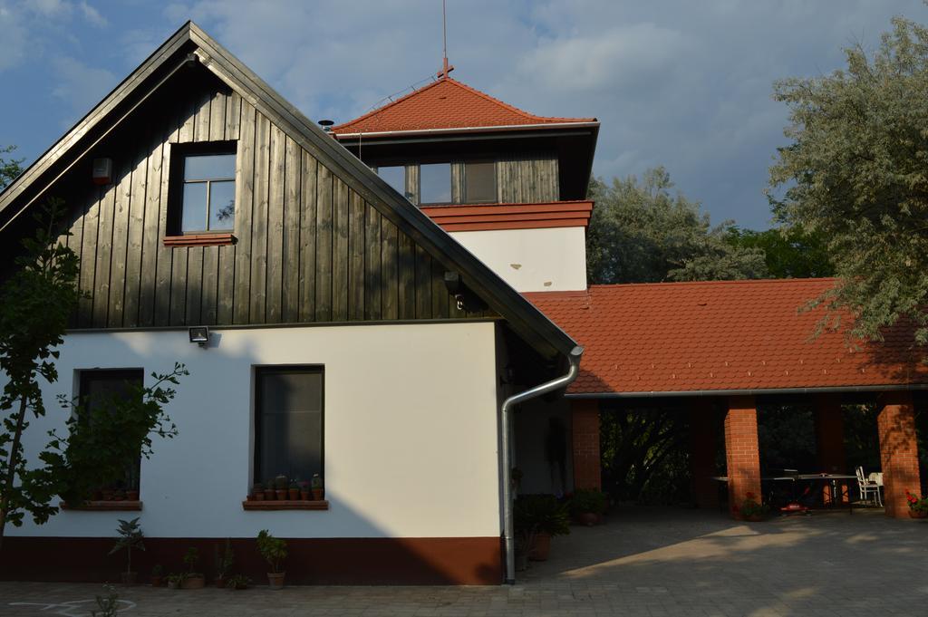 Guest House Vidravar Tabdi Ngoại thất bức ảnh